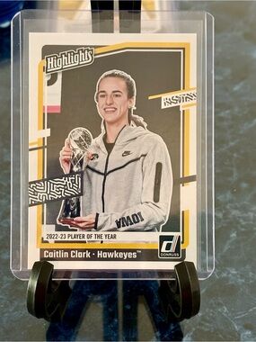 Caitlin Clark Basketball Card 2022-23 Player Of The Year